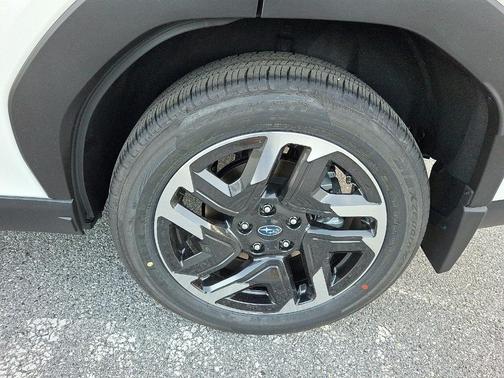 2025 Subaru Forester Hybrid Premium