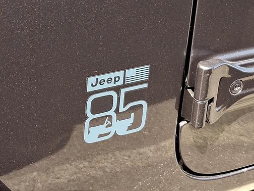 Granite Crystal Clearcoat Metallic 2026 Jeep Wrangler Sport