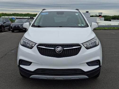 Summit White 2018 Buick Encore Preferred