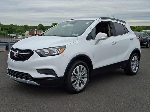 Summit White 2018 Buick Encore Preferred