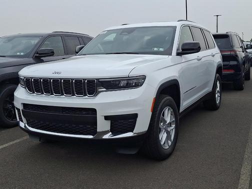 Bright White Clearcoat 2026 Jeep Grand Cherokee L Laredo X 4x4