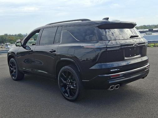 Mosaic Black Metallic 2025 Chevrolet Traverse RS