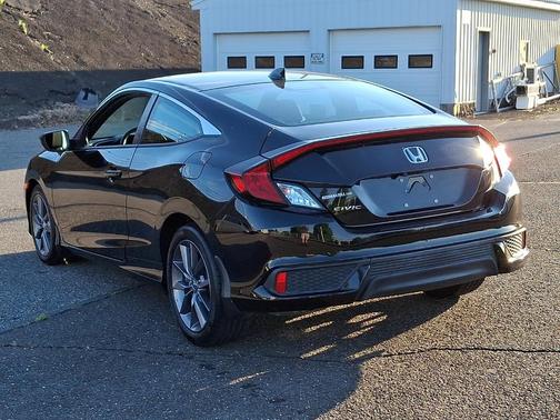 Crystal Black Pearl 2020 Honda Civic EX