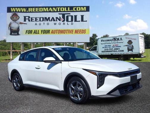 Snow White Pearl 2025 Kia K4