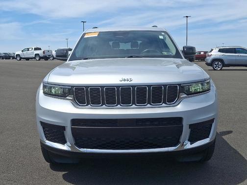 2022 Jeep Grand Cherokee L Laredo