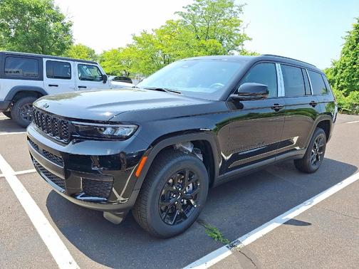 2025 Jeep Grand Cherokee L Laredo