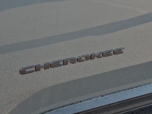 Sting Gray Clearcoat 2026 Jeep Cherokee LAREDO/LIMITED