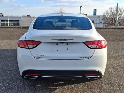 2016 Chrysler 200 C
