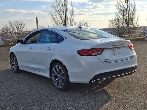 2016 Chrysler 200 C