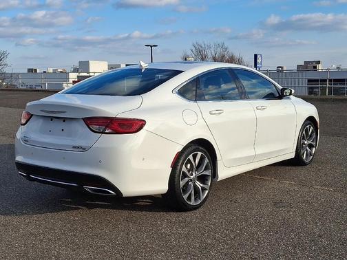 2016 Chrysler 200 C