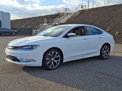 2016 Chrysler 200 C