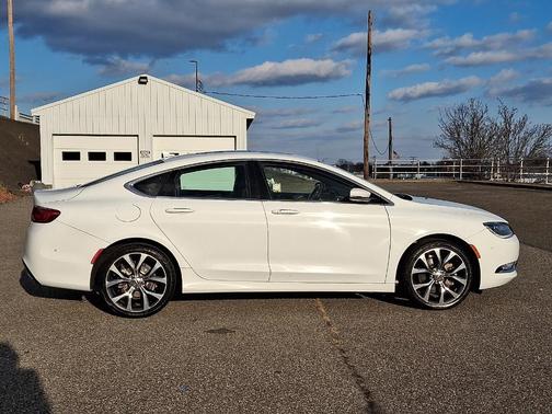 2016 Chrysler 200 C