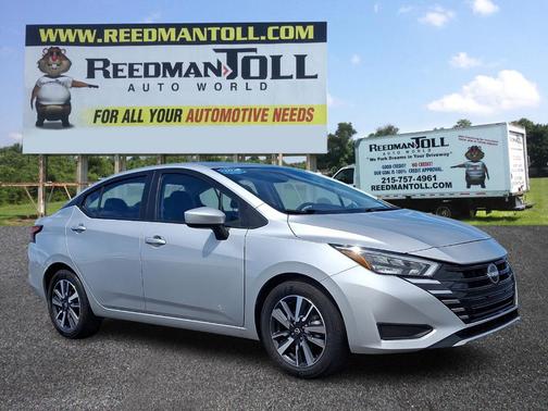 Brilliant Silver Metallic 2025 Nissan Versa 1.6 SV