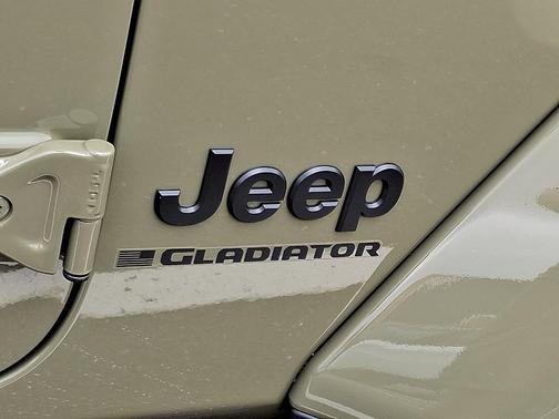 2025 Jeep Gladiator Sport