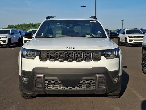 Bright White Clearcoat 2026 Jeep Cherokee LAREDO/LIMITED