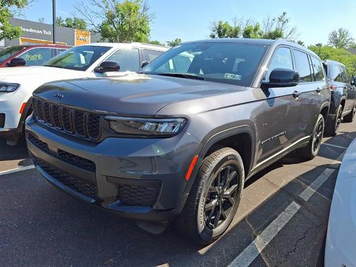 2025 Jeep Grand Cherokee L Laredo