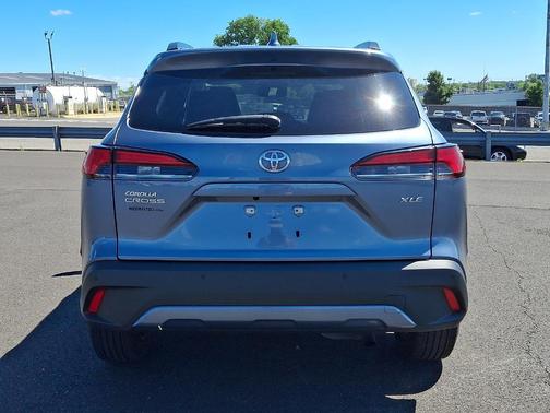CELESTITE 1K3 2024 Toyota Corolla Cross XLE