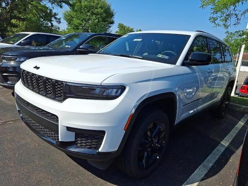 2025 Jeep Grand Cherokee L Laredo