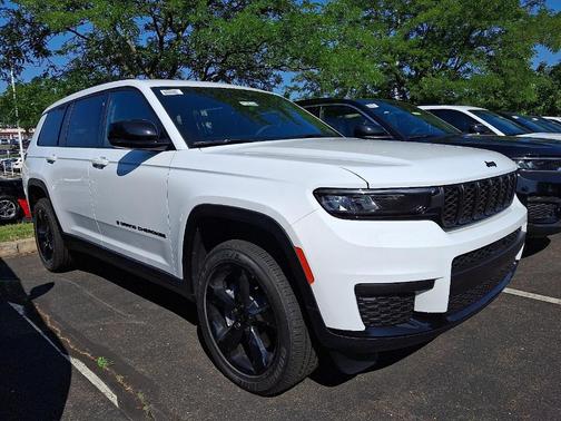 2025 Jeep Grand Cherokee L Laredo