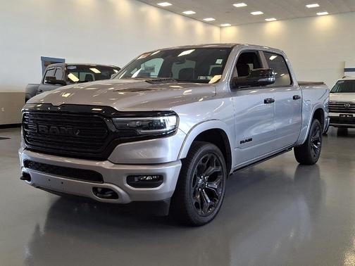 Billet Silver Metallic Clearcoat 2024 RAM 1500 Limited