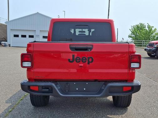 2024 Jeep Gladiator Nighthawk