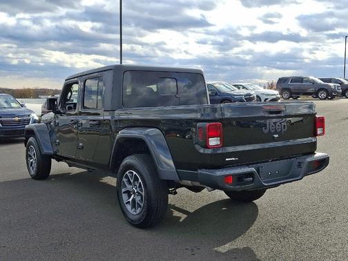 2024 Jeep Gladiator Sport