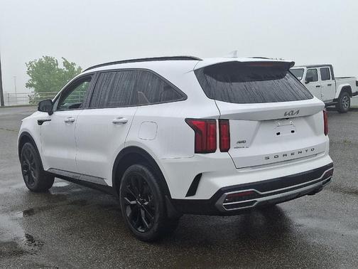 2022 Kia Sorento SX