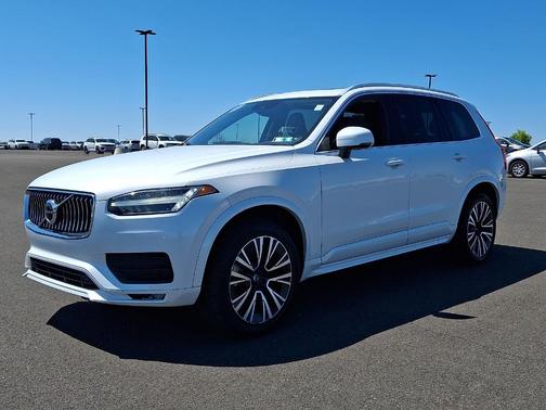 Crystal White Metallic 2020 Volvo XC90 T5 Momentum 7 Passenger