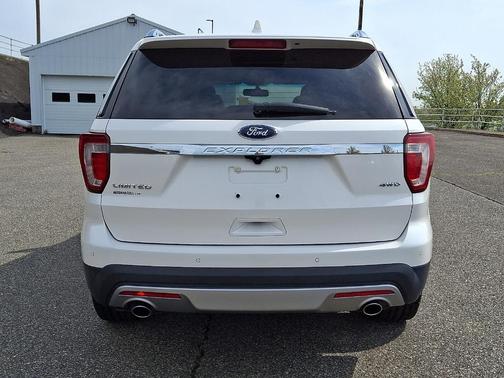 White Platinum Metallic Tri-Coat 2016 Ford Explorer Limited