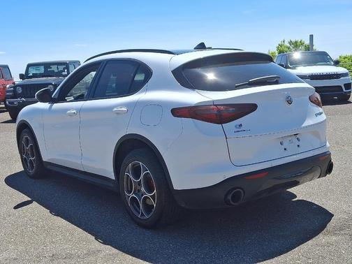2022 Alfa Romeo Stelvio Sprint