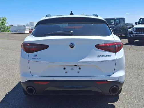 2022 Alfa Romeo Stelvio Sprint