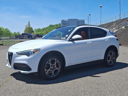 2022 Alfa Romeo Stelvio Sprint