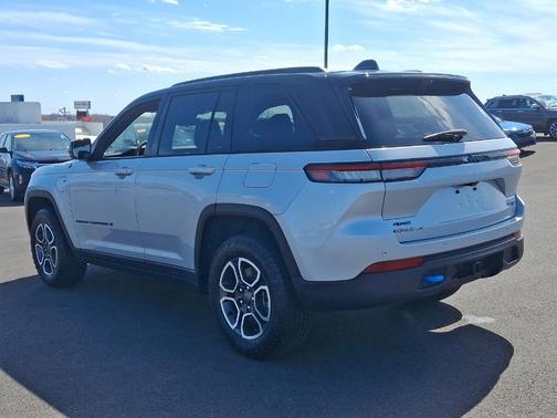 2023 Jeep Grand Cherokee 4xe Trailhawk