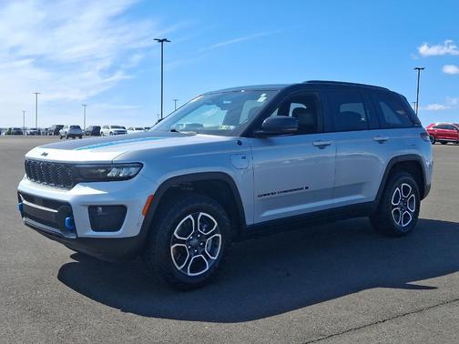 2023 Jeep Grand Cherokee 4xe Trailhawk