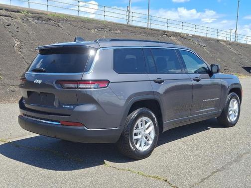 2024 Jeep Grand Cherokee L Laredo