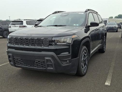 Diamond Black 2026 Jeep Cherokee LAREDO/LIMITED