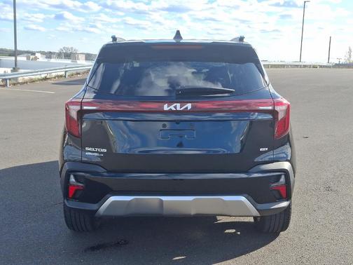 2024 Kia Seltos SX