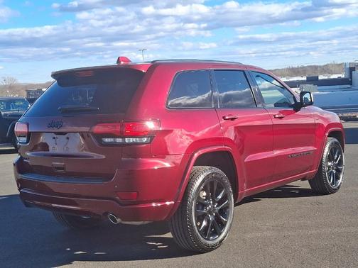 2022 Jeep Grand Cherokee WK Laredo