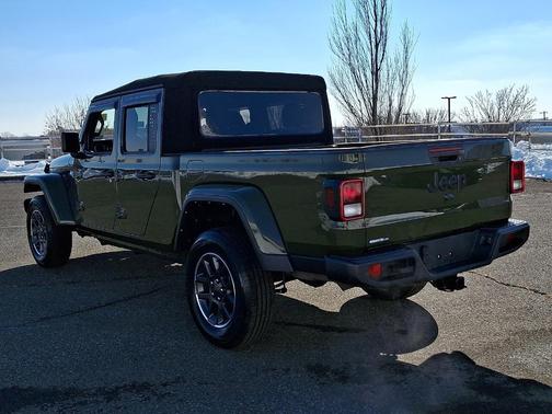 2021 Jeep Gladiator Sport