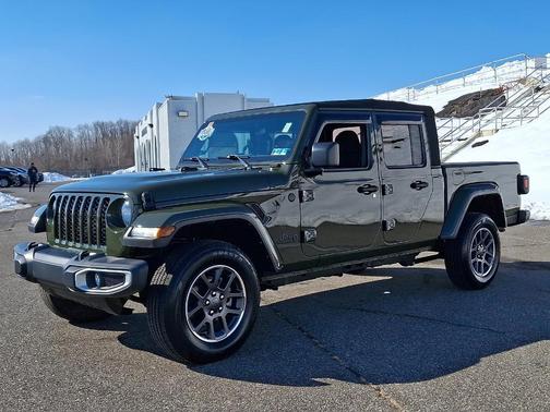 2021 Jeep Gladiator Sport