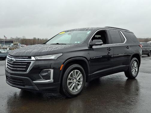Mosaic Black Metallic 2023 Chevrolet Traverse LT Cloth