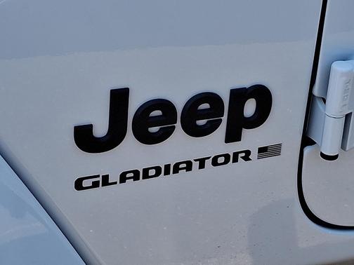 2025 Jeep Gladiator Sport