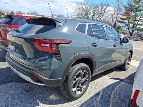 2025 Chevrolet Trax LT