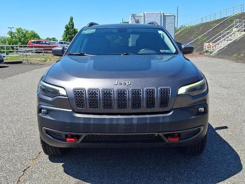 Granite Crystal Clearcoat Metallic 2020 Jeep Cherokee Trailhawk