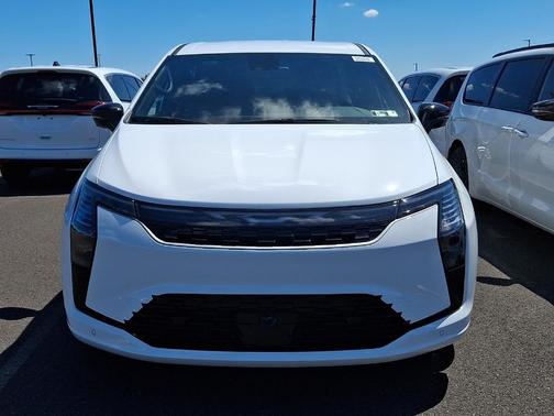 Bright White Clearcoat 2027 Chrysler Pacifica SELECT