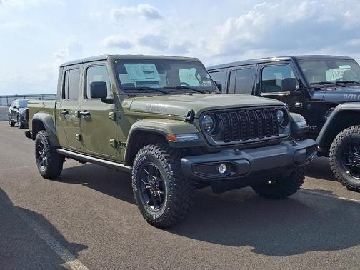 2025 Jeep Gladiator Sport