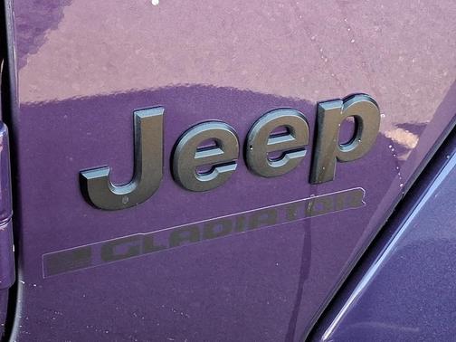 2026 Jeep Gladiator Sport