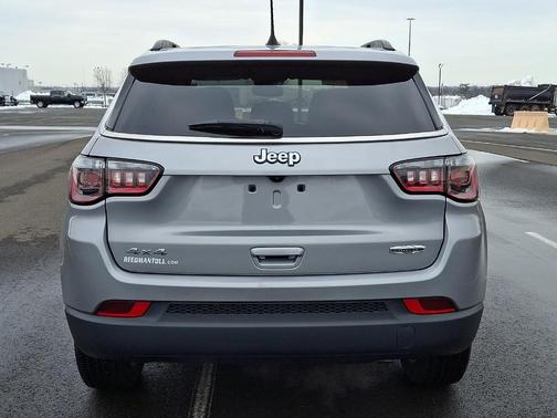 2023 Jeep Compass Latitude Lux