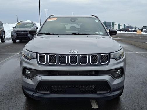 2023 Jeep Compass Latitude Lux