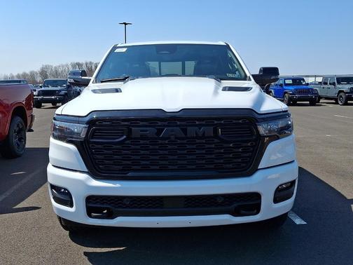 Bright White Clearcoat 2026 RAM 1500 Big Horn/Lone Star
